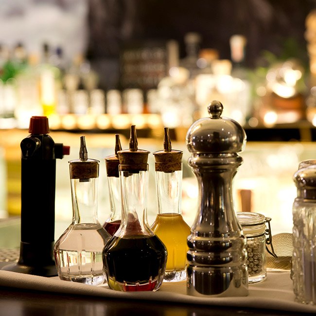 DryMartiniJDLM's tweet photo. All you need to create a perfect cocktail bar in your home https://t.co/OyjvpZ4ZNn #DryTips https://t.co/kOxS1MDvda