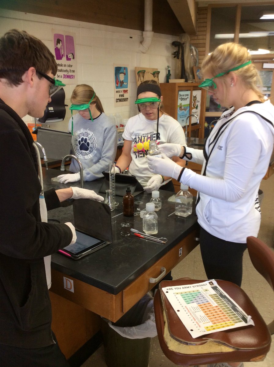 suchsland325's tweet photo. What's chem for? Mixing chemicals and seeing what happens! #PHSchem #netionicequations #precipitationrxns https://t.co/ZJCuveXbqT