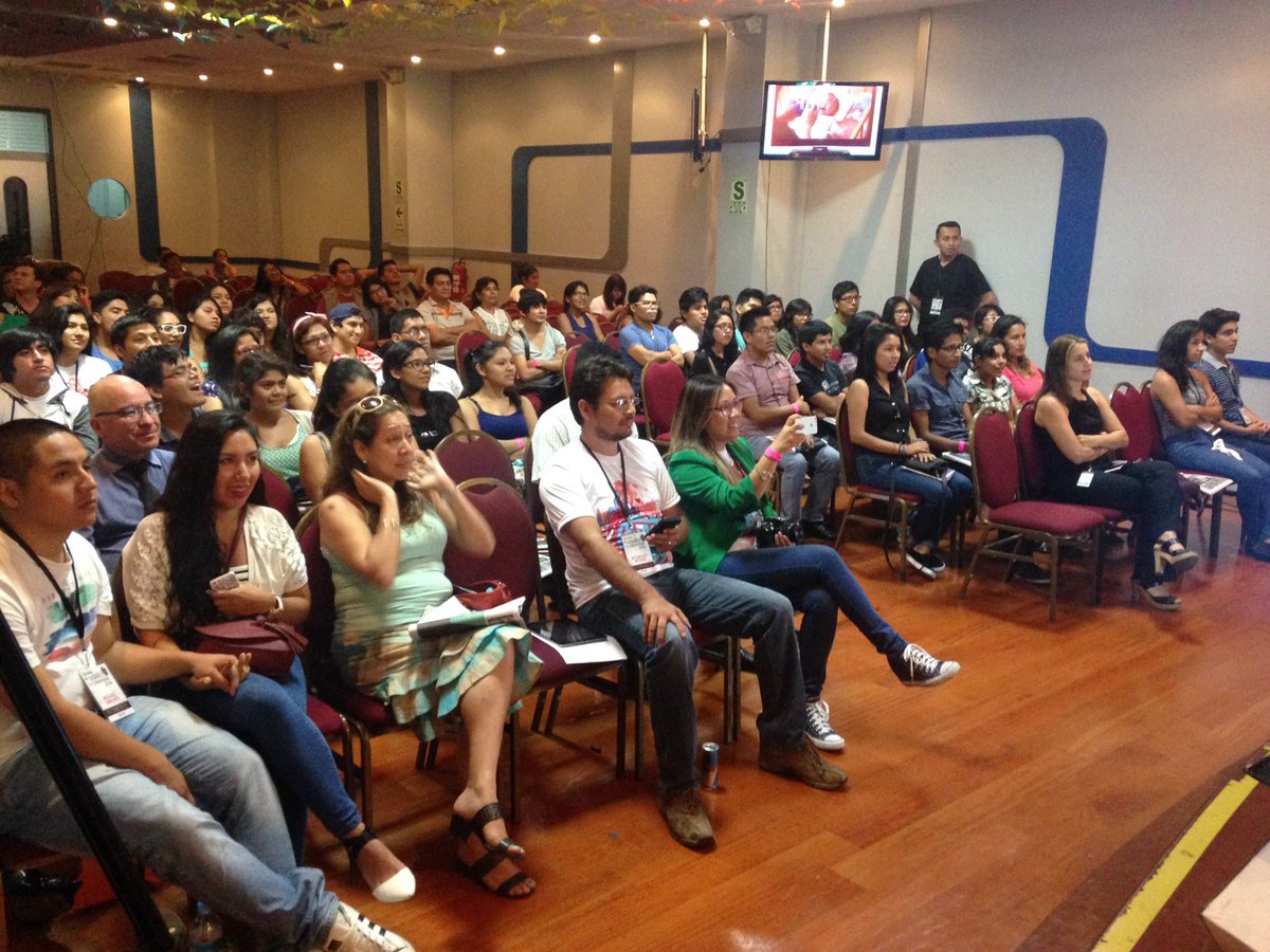 hectorCatamayo's tweet photo. #SDC2016
#FACOUTP
Diseñar y vender son negocios diferentes.
@LilianaAlvarado https://t.co/noWdUQwrpU