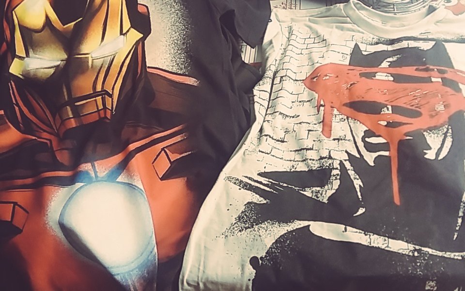 LanesFernanda's tweet photo. #TimeHomemDeFerro 😎 👊 #TimeBatman ♥❤💛 https://t.co/fU3cqgD5uE