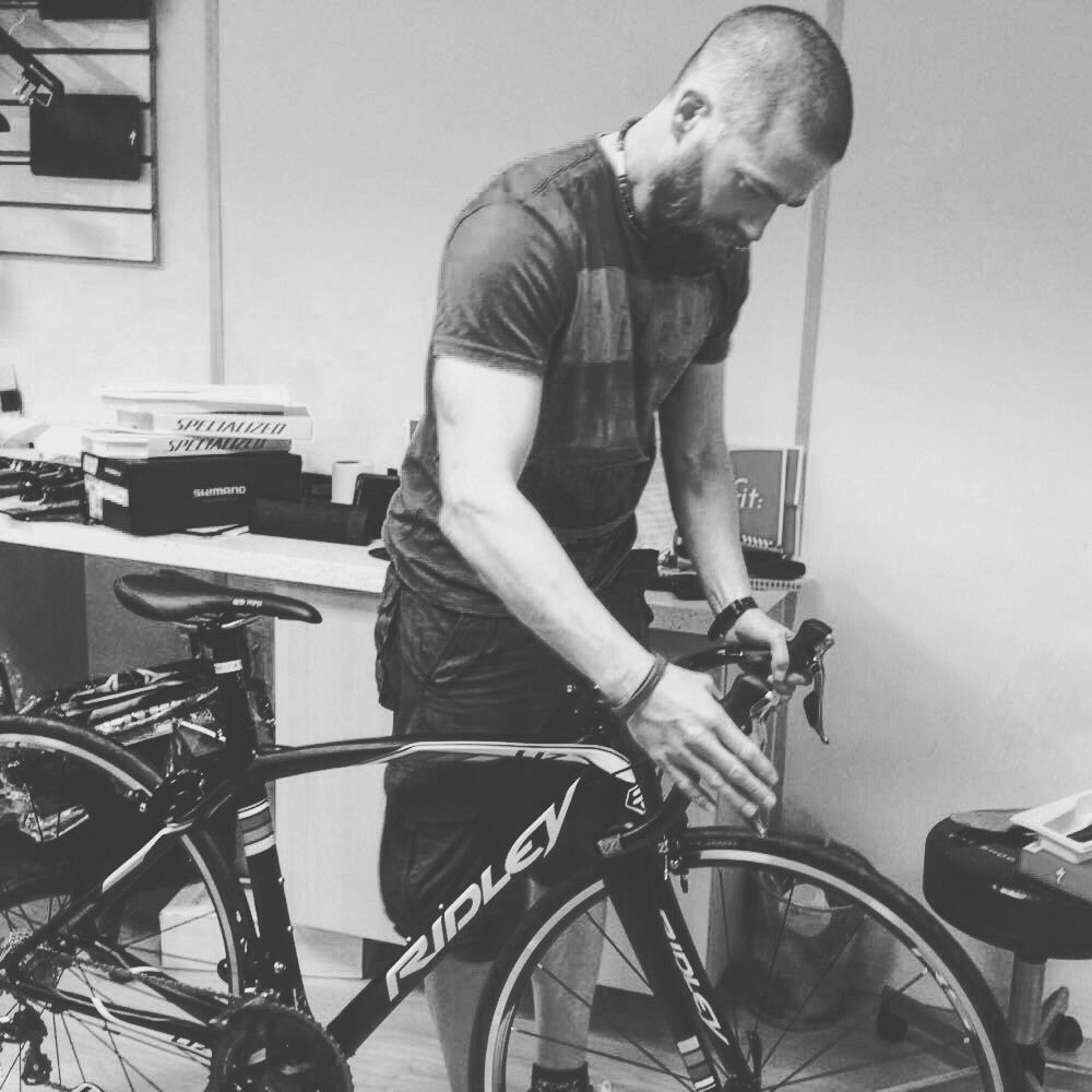 Rebecca Maynard (@maynard_rs) on Twitter photo Bike fit with Troy <a href="/KineticBicycles/">Kinetic David</a> for the @kineticwelwynRT girls #builtforglory #kineticwelwynracing Bike fit with Troy <a href="/KineticBicycles/">Kinetic David</a> for the @kineticwelwynRT girls #builtforglory #kineticwelwynracing
