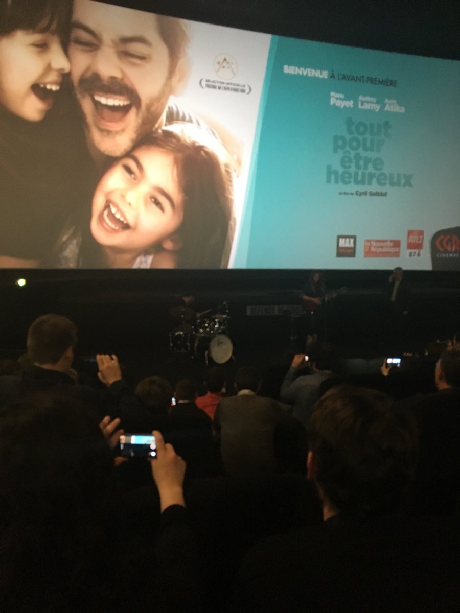 fannyh79's tweet photo. @ManuPayetOff en live. Super film, super soirée, merci. #toutpouretreheureux https://t.co/DQg02JYYRC
