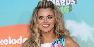 gringanovelera's tweet photo. #QuienEsQuien: I can't wait for the incredibly patient & kind @Isacastillo7 to punch Don Pepe in the head! #gotania https://t.co/rAgqcT2BZA