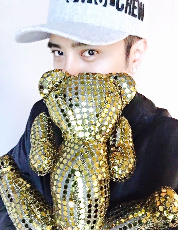 FreddyDico's tweet photo. #GuessWho?! Taiwan SuperStar @showluoo loves #DicoBB! ❤️😘 Now @PlayHouse家傢酒 #ShowLo #羅志祥 #FreddyDico #LuvAndLight https://t.co/hl8AL6AtpJ