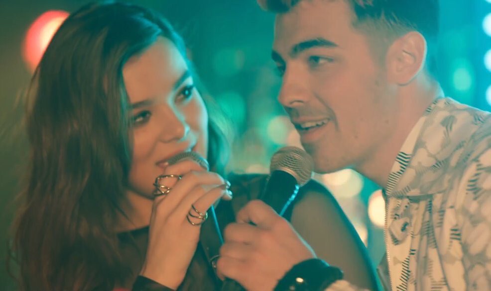 HaileeSteinfeld's tweet photo. Joe β€οΈ
#RockBottomVideo
#RockBottomFtDNCE
https://t.co/Zmer8GDVtD https://t.co/z1TwLMOxiv