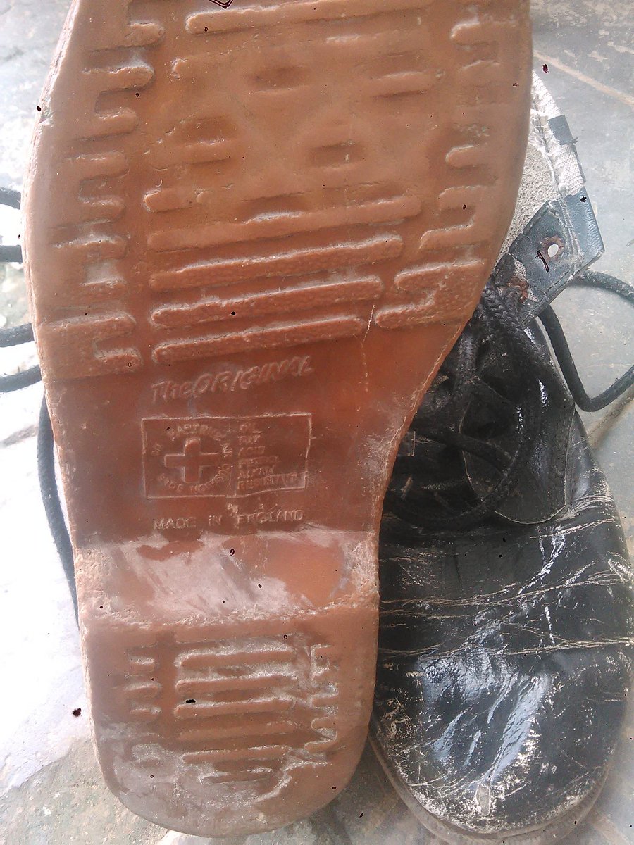 Docmart ori england size 41 wios 100rb #ModalFinal bbm : 7D956E73 @BlueHooligan_33 <a href="/officialvpc/">𝖛𝖎𝖐𝖎𝖓𝖌 𝖕𝖊𝖗𝖘𝖎𝖇 𝖈𝖑𝖚𝖇</a> <a href="/tribunbobotoh/">TRIBUN BOBOTOH</a>