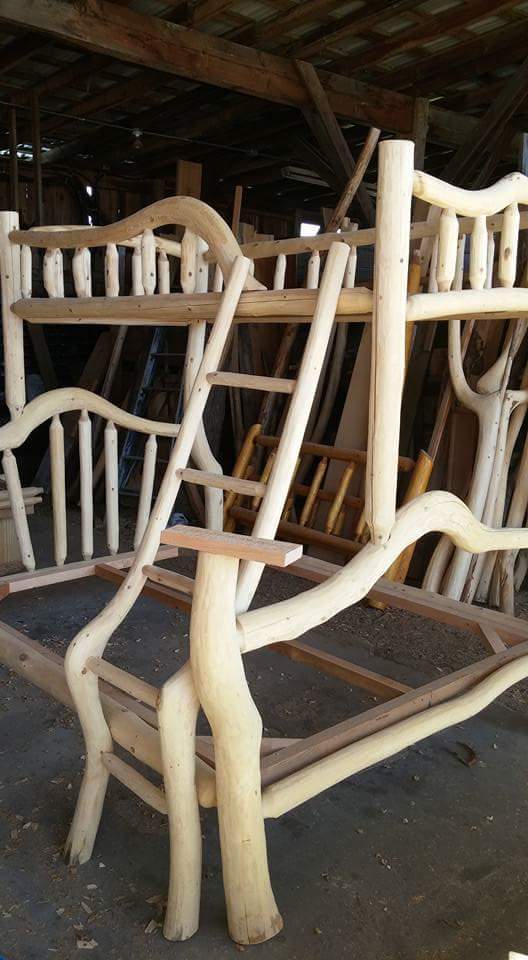 Rustic_Cowboy's tweet photo. New bunk bed idea. https://t.co/bJxQqZ5um3  #Okanagan #Vernon #interiordesign #furniture #ylw https://t.co/dfOdIx7Igq