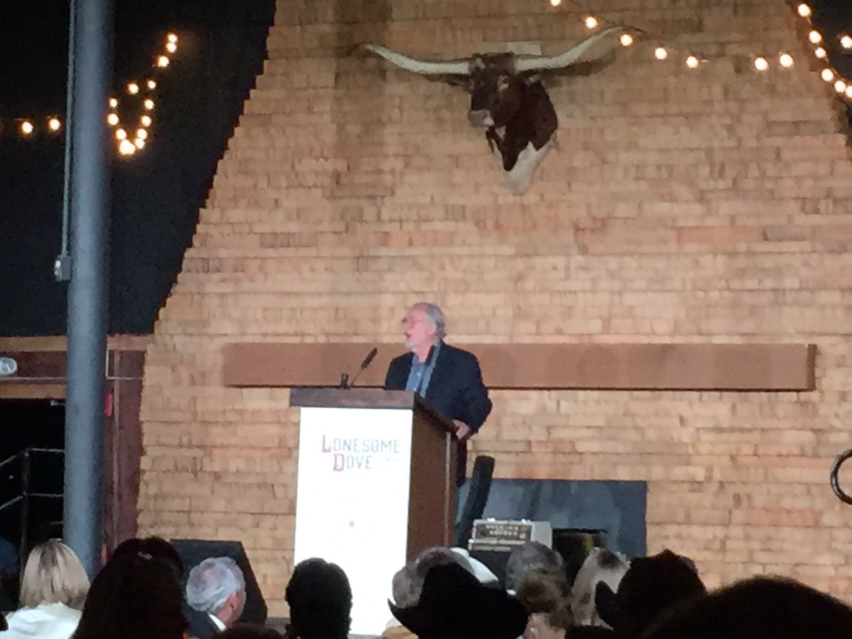 WiseAboutTexas's tweet photo. Screenwriter Bill Witliff sharing some stories from making Lonesome Dove. #LDReunion https://t.co/yWNsvdsRij
