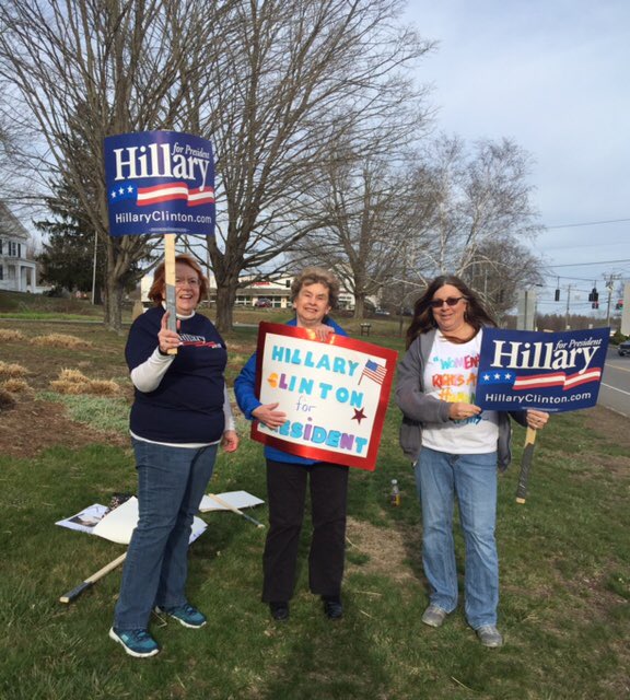 HillaryCt4's tweet photo. #HillaryClinton supporters in #Coventry showing their support to rush hour commuters. #ImWithHer #HillSquad https://t.co/S1qyhPFraQ