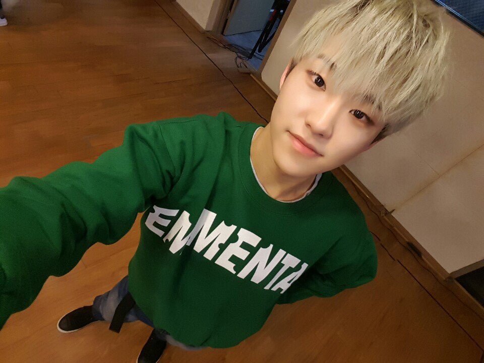 _kpopships's tweet photo. i ship you with jinhwan, gyujin and hoshi 💕 https://t.co/5SpcQKbmkF