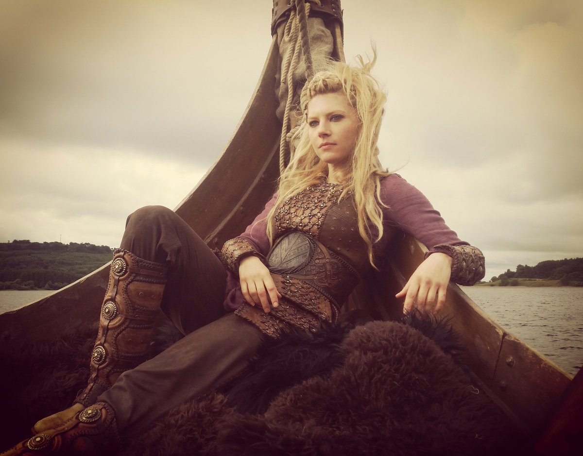 #earl #ingstad #Vikings <a href="/HistoryVikings/">#Vikings</a> #lagertha #shieldmaiden #braids #setlife #boats #lake <a href="/KatherynWinnick/">Katheryn Winnick</a>