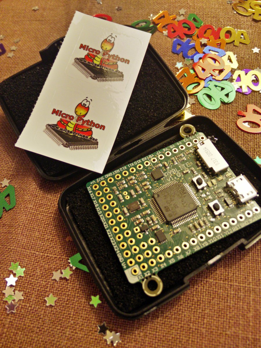 mancho_z's tweet image. The nerdiest way to celebrate #40 #micropython #pyblite #pyboard