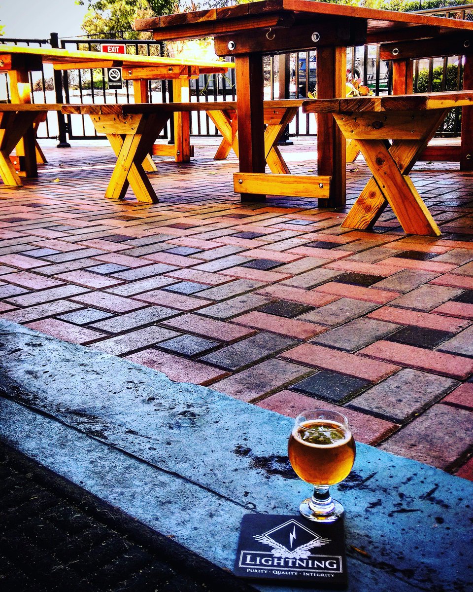 We are taking it easy with Frank Sinatra crooning over the tasting room. Join us, we will be here till 8pm.