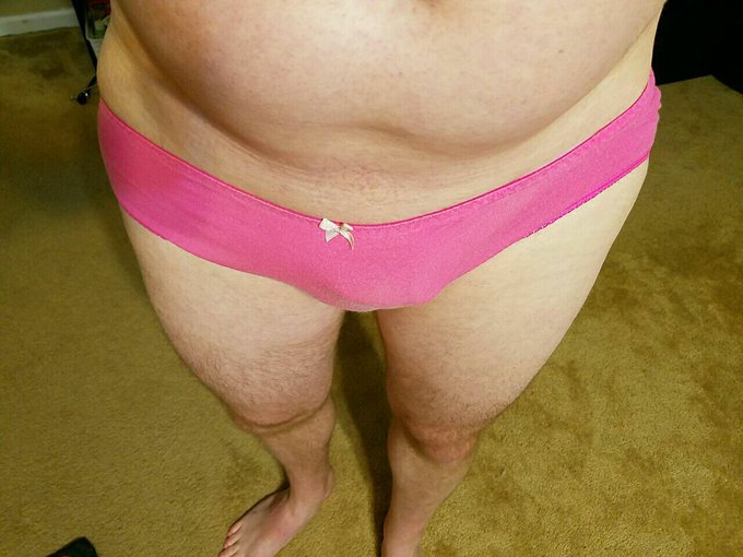 ⭐RETWEET⭐ secret sissy is BACK!! He's paying $3/RT &amp; $2/FAV until 6:30pm EST -- drain him! It's been<a href="/tag/findom"class="tags"><span>#findom</span></a>