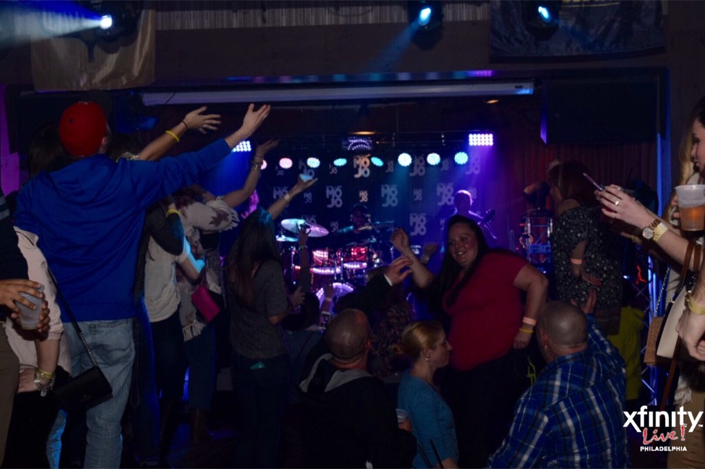 .@VictoryBeerHall Line Up: <a href="/StellarMoJo/">StellarMoJo</a> 4/1 &amp; <a href="/StealTheSkyBand/">Steal The Sky</a> 4/2! Don't miss live music all weekend long #Philly