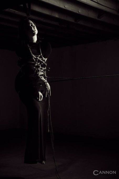 In @RiggerCannon 's basement part 2. Rigging and photos @RiggerCannon , rope is @mocojute https://t.<a class="tags" target="_blank" title="On Twitter" href="/?out=eyJ0eXAiOiJKV1QiLCJhbGciOiJIUzUxMiJ9.eyJpYXQiOjE3MjE1ODUwMjAsImlzcyI6InR3cG9ybnN0YXJzLmNvbSIsIm5iZiI6MTcyMTU4NTAyMCwiZXhwIjoxNzUzMTIxMDIwLCJyZWRpcmVjdF91cmwiOiJodHRwczovL3R3aXR0ZXIuY29tL1JpZ2dlckNhbm5vbiJ9.0vjXE7VAWjj8VhPiz3vtJgwV2QWWocihZ2HmSsw_LcwRog9J2dWpt7Rd_5LTWm2nwHsEesy7vfBMAsF7yWlLJw">@RiggerCannon</a>