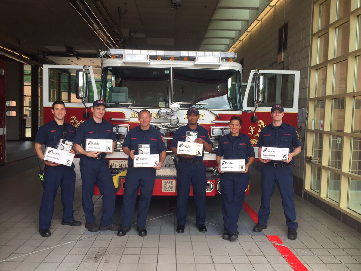 ArlingtonVaFD's tweet image. #ACFD &amp;amp; @RedCrossNCR care about your safety!  Free smoke alarms &amp;amp; home safety checks each Saturday until September.