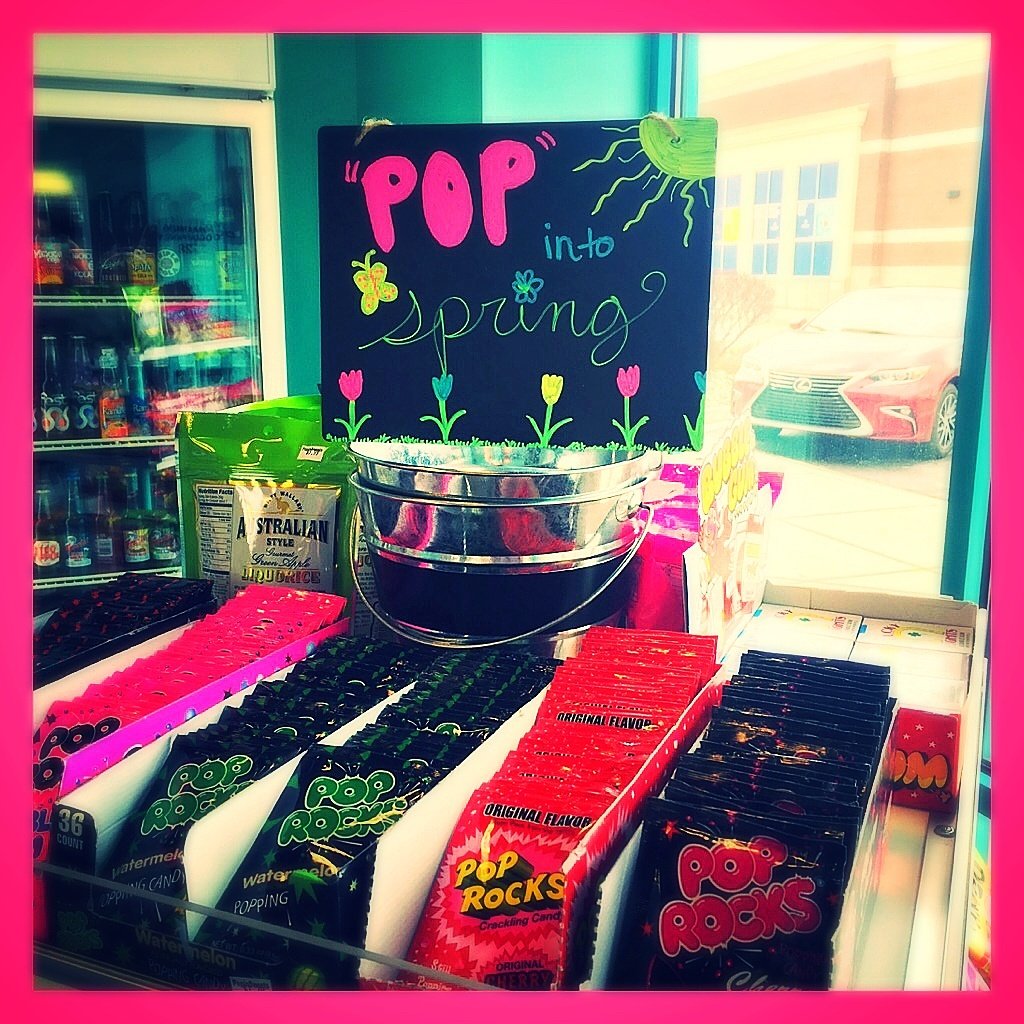 popnsweetsaf's tweet photo. "Pop" into spring with Pop Rocks! 🌷🌸🌹🌺🌻🌼 #popnsweetsaf #poprocks #fiveflavors #popnsweetslovespoprocks #yum https://t.co/I6kjghNfxI