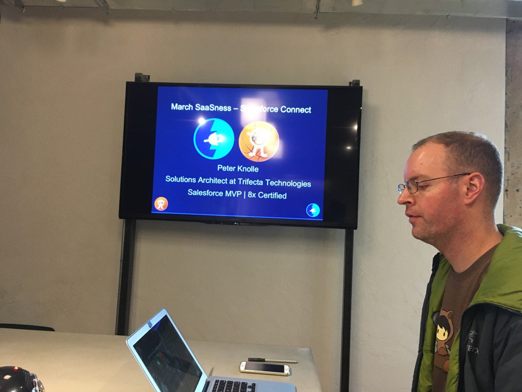 carlbrundage's tweet photo. Championship game is live. @PeterKnolle coach for @salesforce Connect kicks things off at @LVSFDCDUG https://t.co/p0Mhch3Qkr