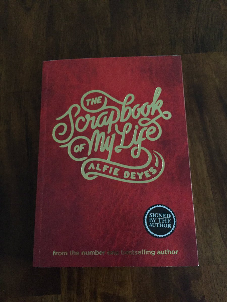 suggsftniall's tweet photo. @PointlessBlog GOT YOUR BOOK!!!❤️ turns out you signed it upside down hahahahahahah😂😂💗❤️❤️❤️ https://t.co/UA5qC8ByyU