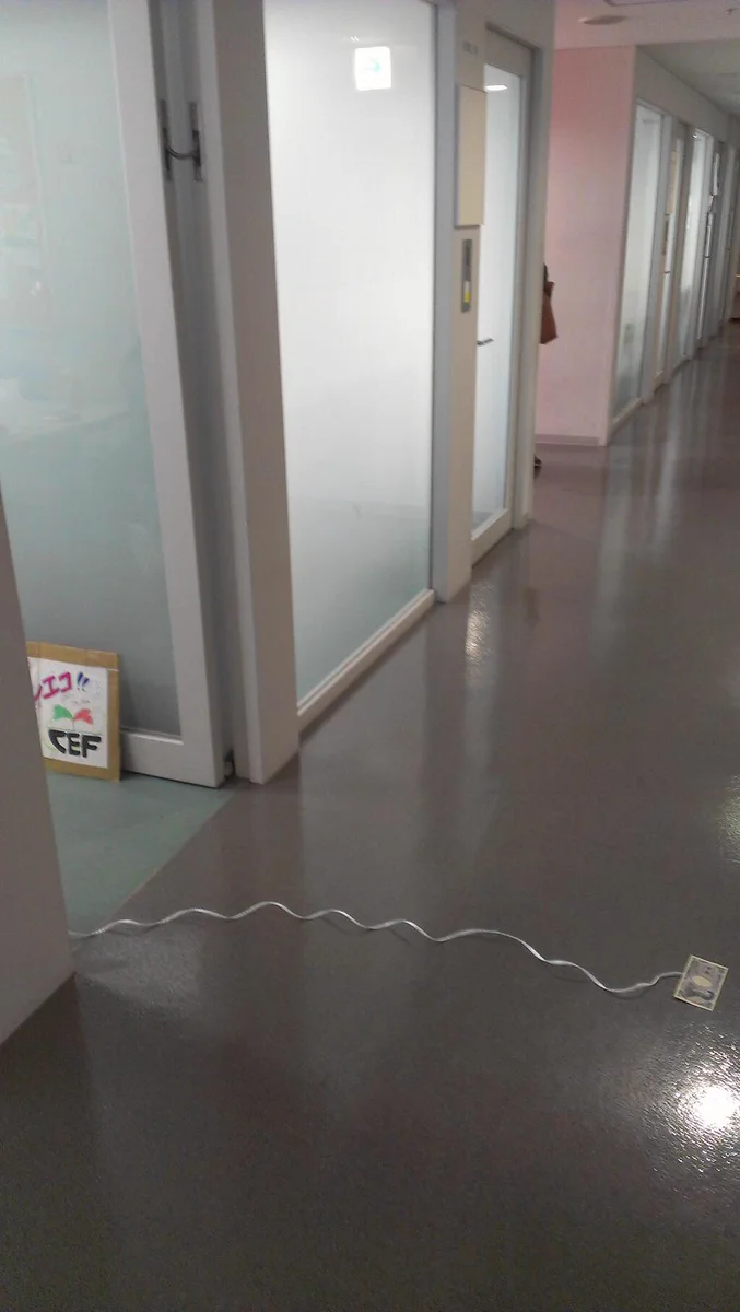サークル勧誘の季節..とんでもない方法で新入生を捕えようとする..ww