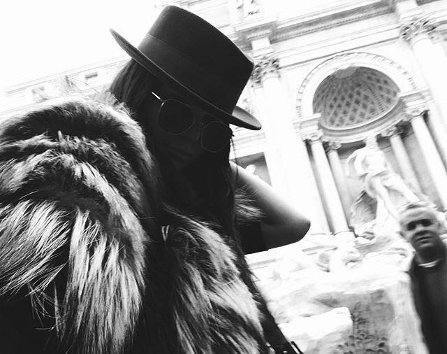 gfyaurora's tweet photo. [ italian!lizzie vc ] sing to me , pablo https://t.co/SmMacOXPs6