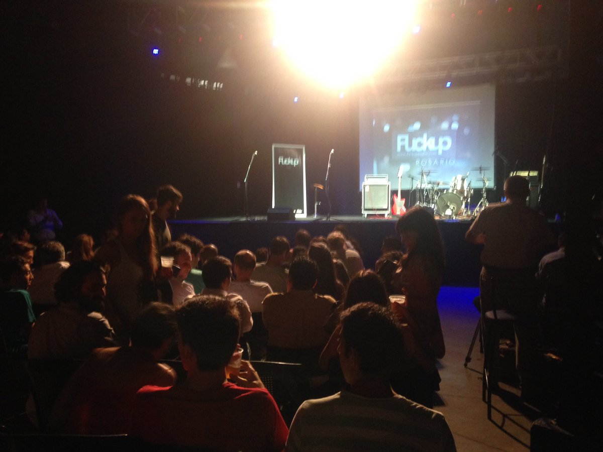 emprendedorela's tweet photo. #FUNRosario 🎵🍻⚡️🎤 https://t.co/N2axIH1qRq