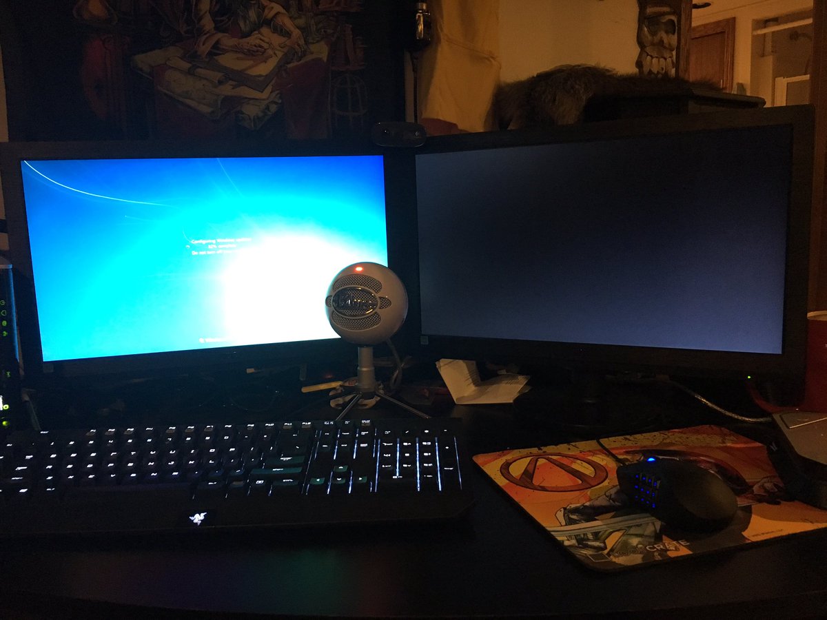 TylerJDenny's tweet photo. All set up to do some new videos!! Bought a Happauge and it's working great for my PC videos. https://t.co/IxK0KKXIe9