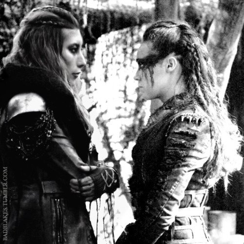 I_Clexa's tweet photo. Quero ver essas duas juntas ❤ https://t.co/r0aSTuKOLM