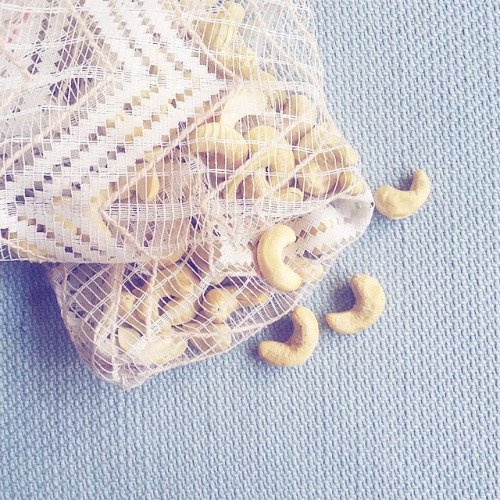 LindenCA's tweet photo. Eco Tip: Buy nuts, beans, and rice in bulk to get rid of unnecessary packaging and save money! #green https://t.co/JzMW6JBOs6