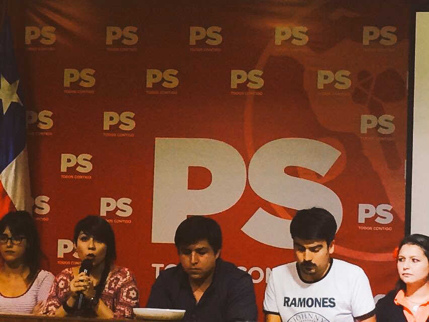 nmsjoven's tweet photo. @daniela_leyton "Debemos ser actores primores de la AC como Jóvenes Socialistas" #NMSJOVEN #DebateJS https://t.co/svsMUbsMKw