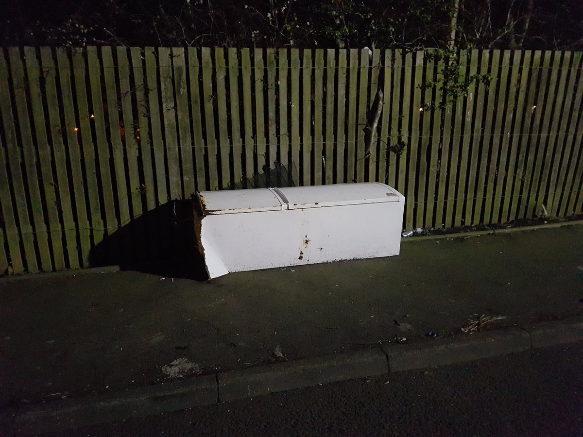 SmallHeath2's tweet photo. Rubbish dumped Glovers Rd &amp;Camelot Way #cleanupbrum @ShabanaMahmood @Yvonne_Mosquito @johnclancy @CllrTahirAli https://t.co/QmoAjhY6he