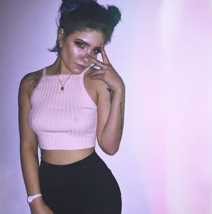 I have space buns, I'm cool✨