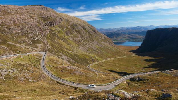 Hydra_Light's tweet photo. Scotland's wee but wild road https://t.co/zyo4Kwmmkj https://t.co/p0wQdiHhF5