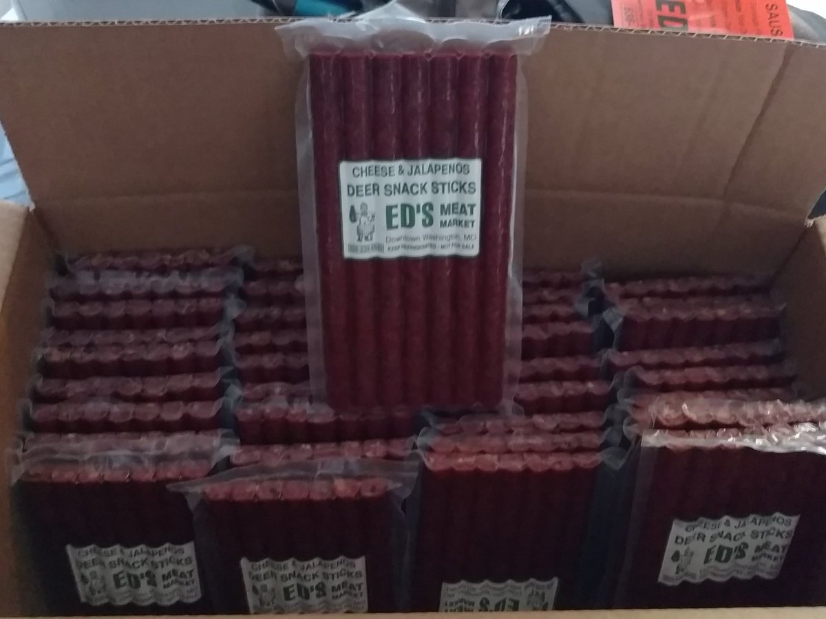 catfish_72's tweet photo. Finally got the call I been waiting on..thanks to #EdsMeatMarket for my #DeerSticks https://t.co/yFjN6D5Mhi