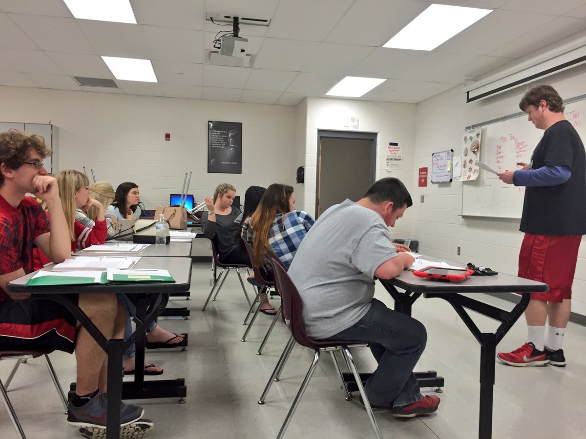 JHSYLA's tweet photo. Law Dogs of judicial doing work! #YIG2016 https://t.co/B8Pz6BCXzn