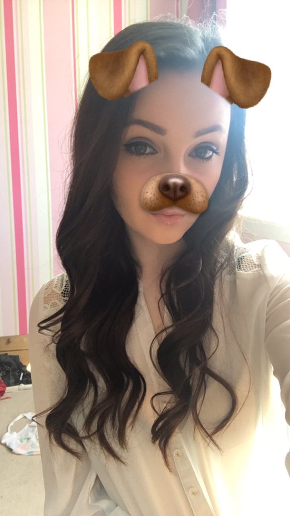 GeorgiaHarris's tweet image. Typically snapchat selfie 🐶
