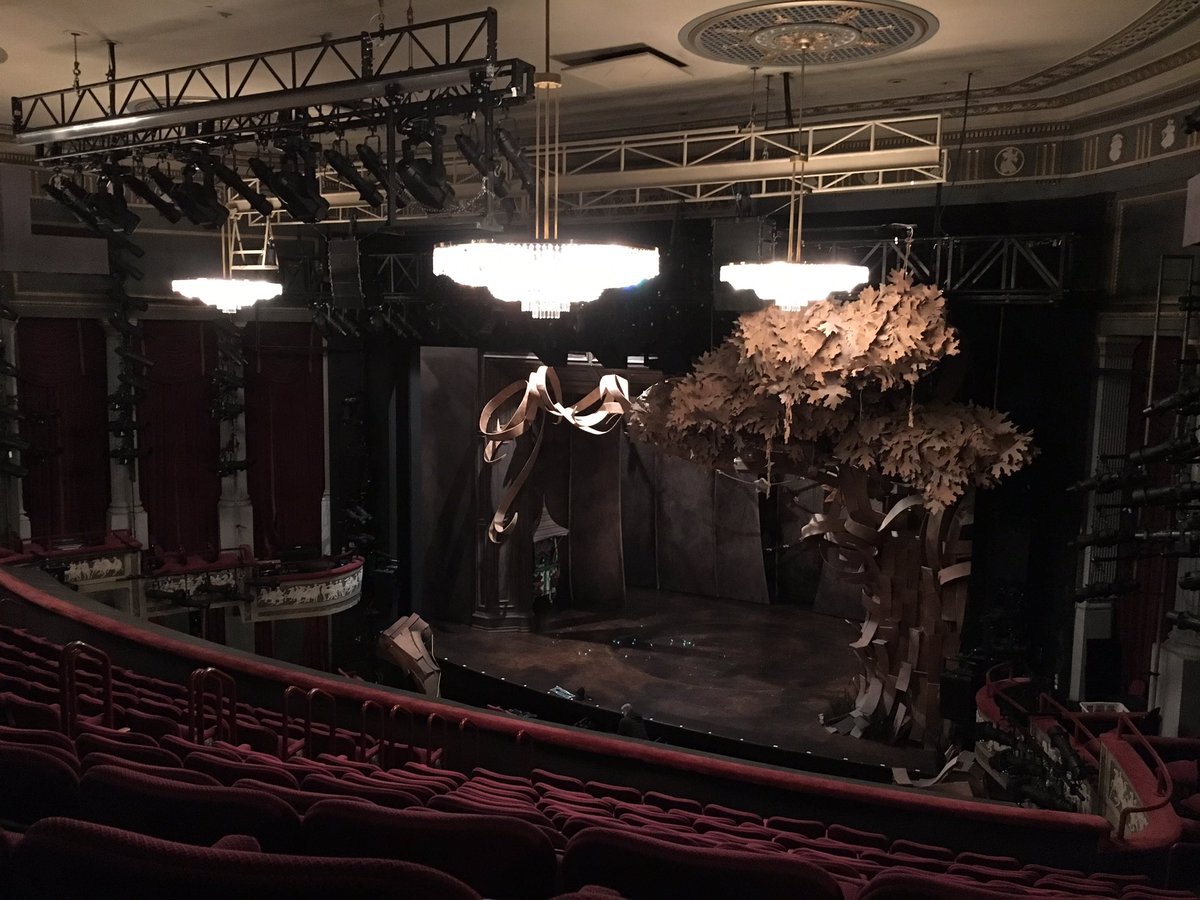 deanna_doyle's tweet photo. My barre spot before the first preview @TuckMusical #myownlittlecorner #beautifulview #broadhurst #herewego https://t.co/LPsVHU2XF1