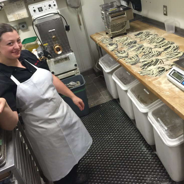 Zerozerosf's tweet image. Chef Alex making our Bianco Neri noodle #squidink #freshpasta #zerozerosf  #slurp