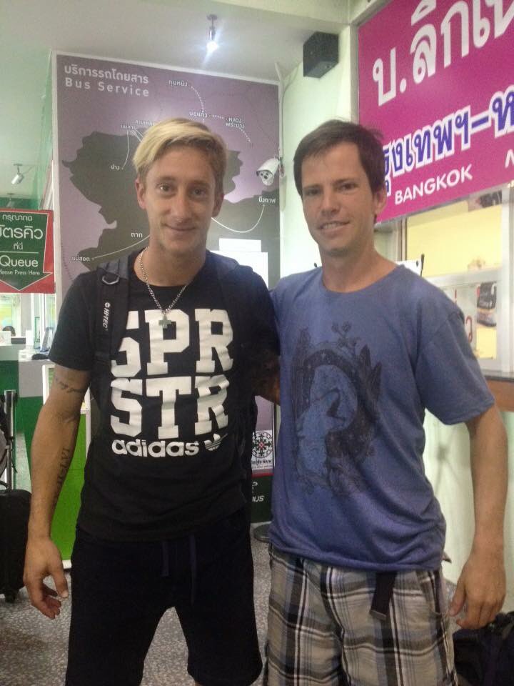 burto17's tweet photo. @Facuandcast Chang Mai, abrazo de gol!! https://t.co/UHVh5DMWEc