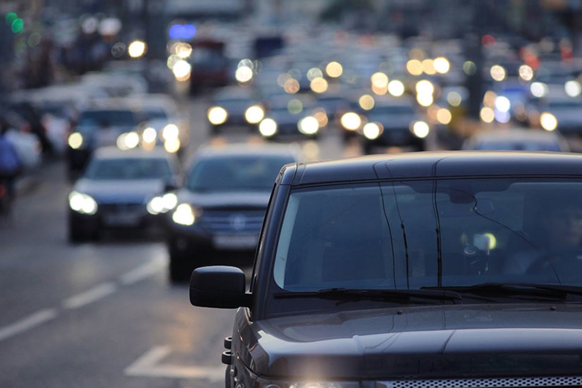 SIXSIXnews's tweet photo. SG drivers spend 9 hours in their cars per wk, say survey. Does it deter them fm owning one? https://t.co/GtW0EYtsB6 https://t.co/mxVFNQSE2y