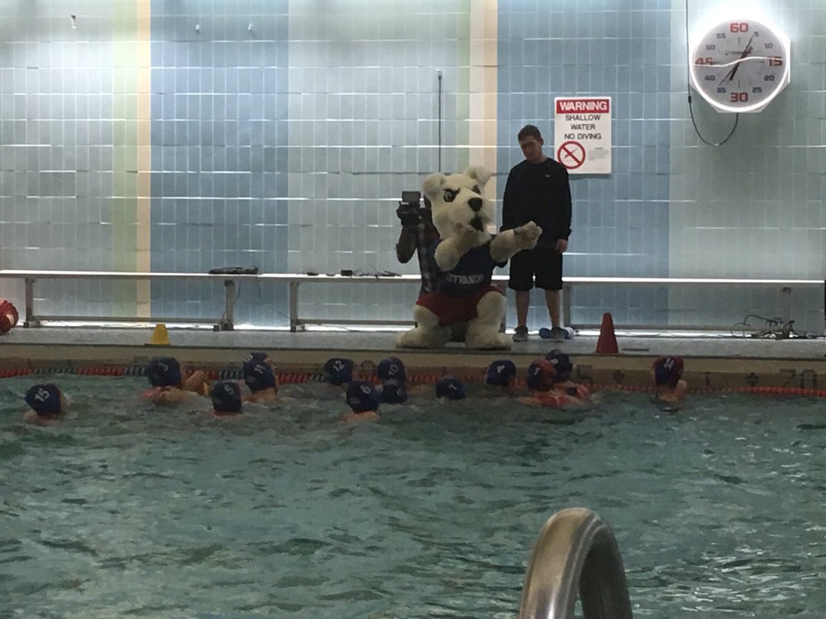 SFBK_WWPolo's tweet photo. ๐ฝCommercial fun! ๐ Love this team! @sfbkad #SFBKTYA https://t.co/sPj3ymKxkO