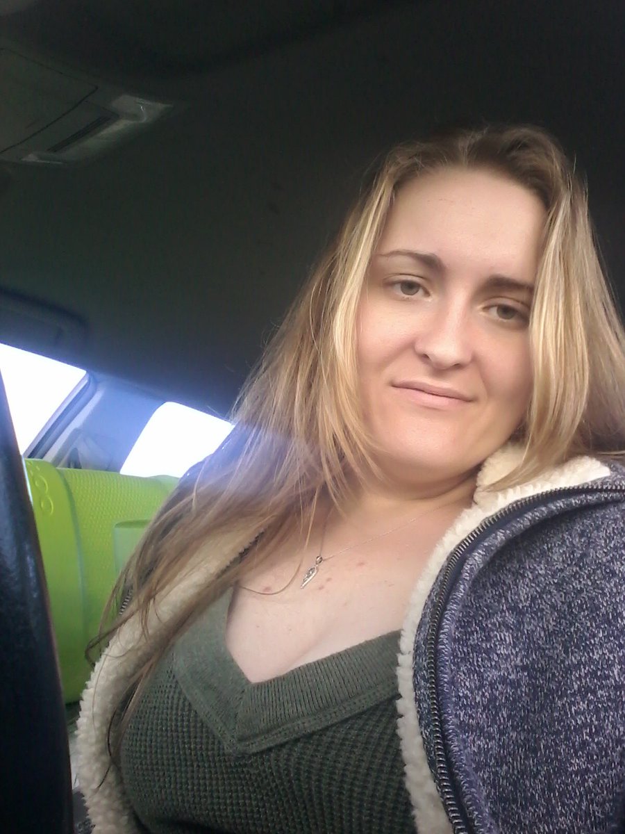 LacySholey's tweet image. 