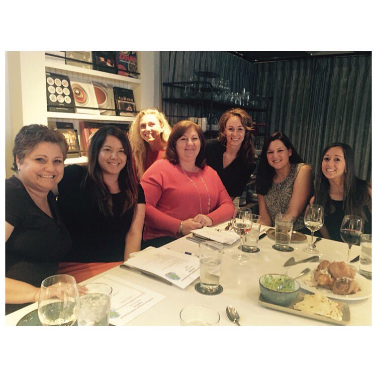 MeghanMyatt's tweet photo. New coworkers, started my new job, trying a new restaurant. Great way to end national nutrition month &amp; #kidneymonth https://t.co/SYkQqTlJF7