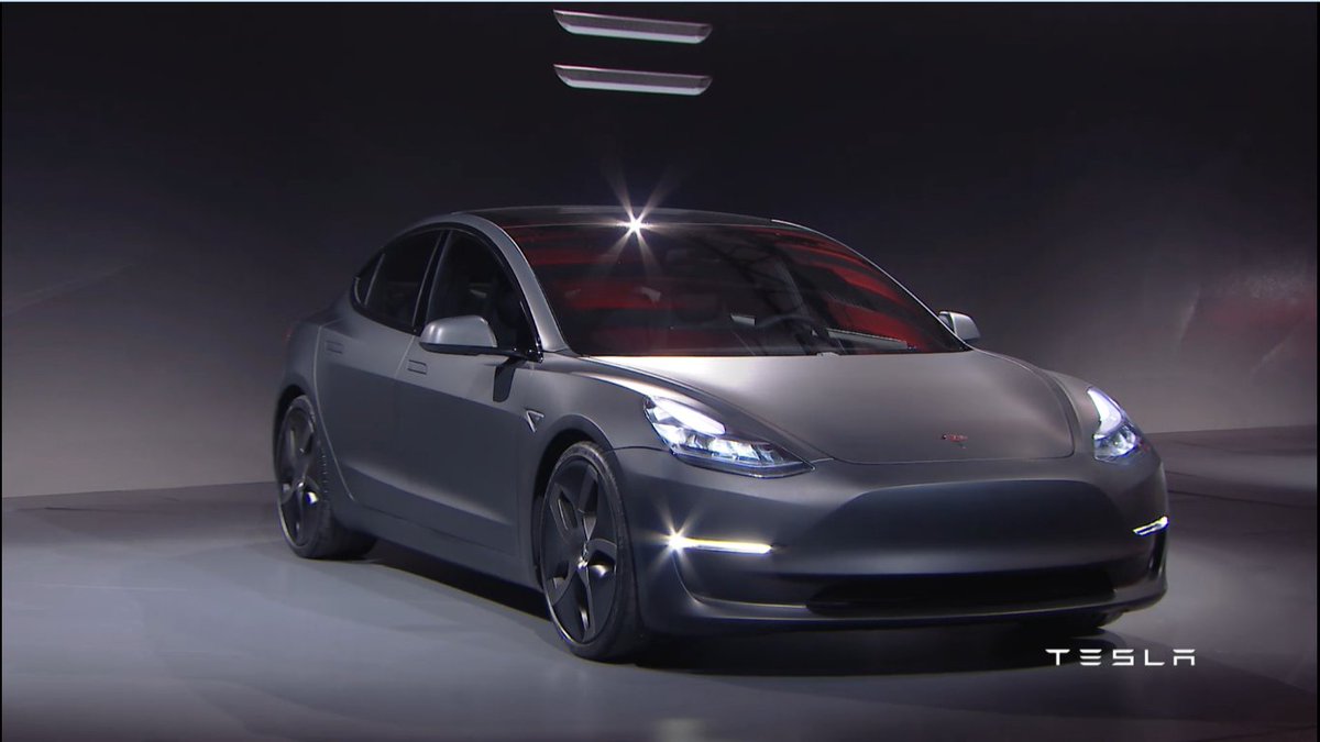automoto_TF1's tweet photo. Future #TeslaModel3 : Photos et infos officielles de la berline électrique ► https://t.co/9w9GQTXj7N https://t.co/wvWhiVPF15