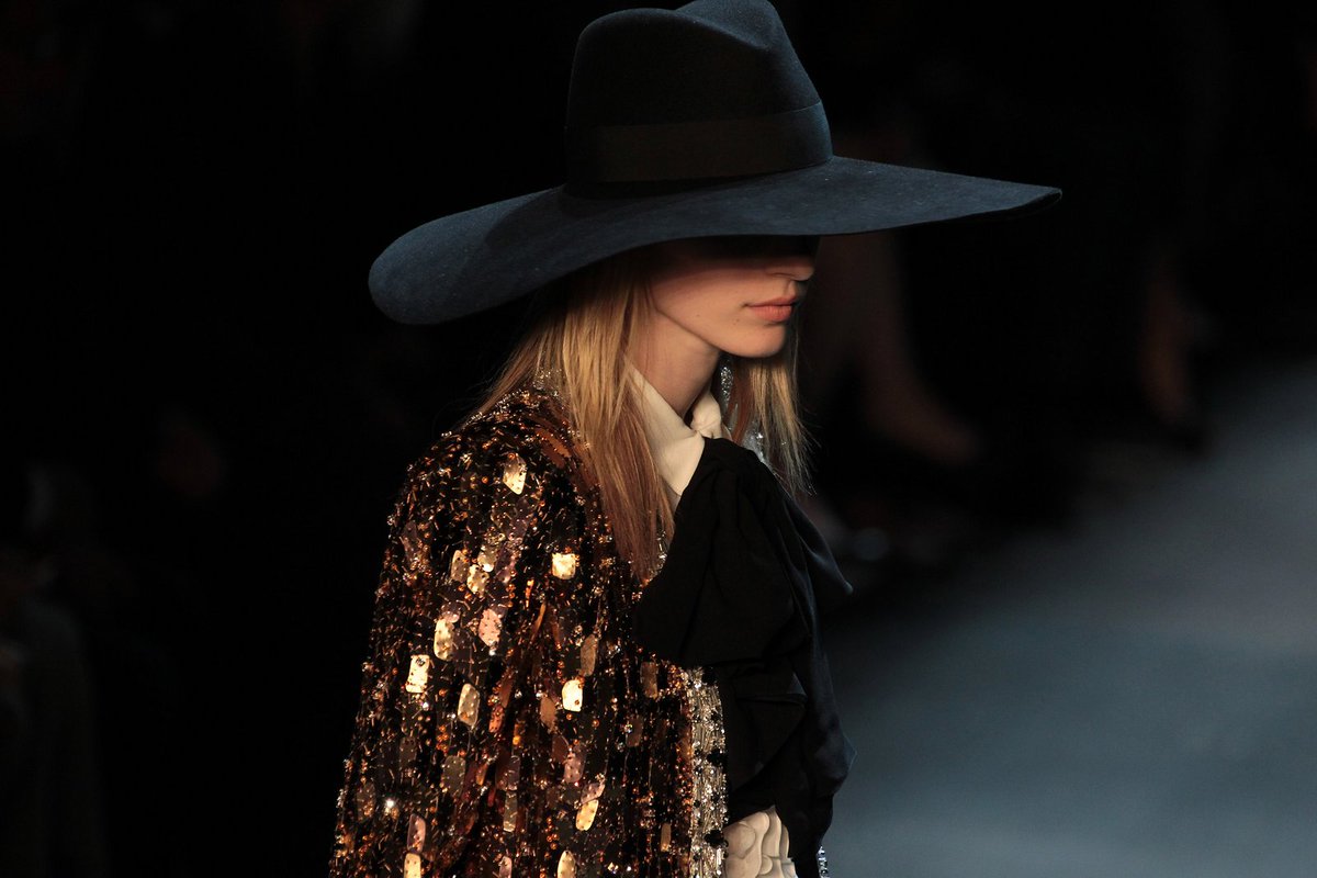 The 13 runway photos that encapsulate Hedi Slimane’s Saint Laurent career: vogue.cm/8kvffVd