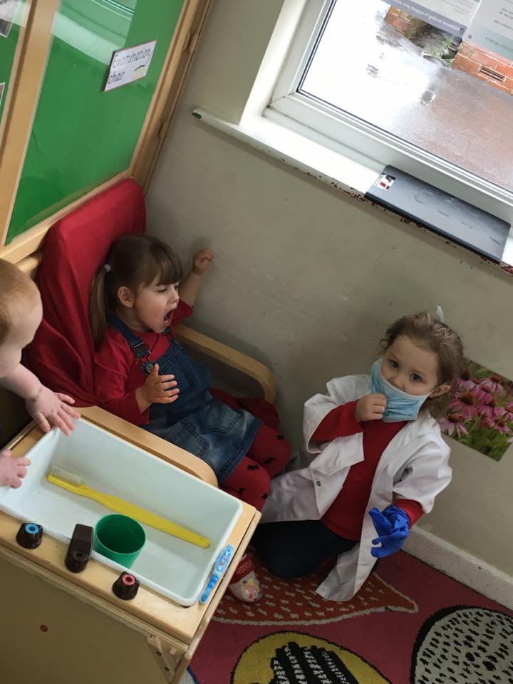 kiddiwinksuk's tweet photo. Children enjoyed being a dentist https://t.co/3JS79V00bT