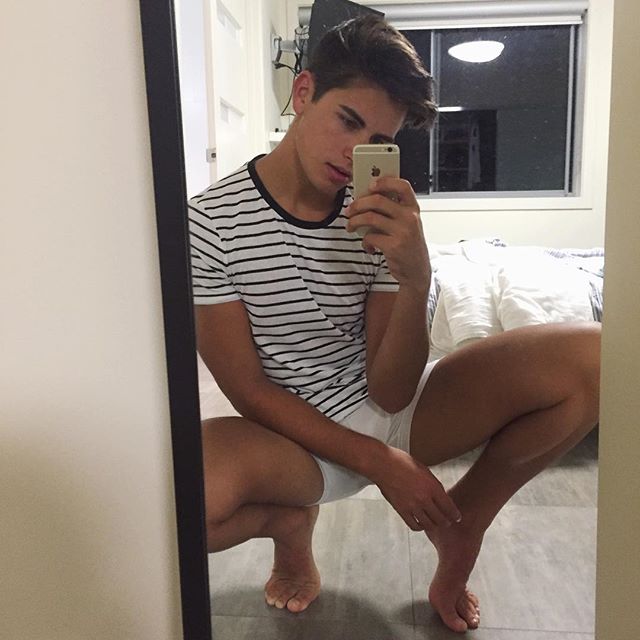 I have huge legs.... Like... Damn.