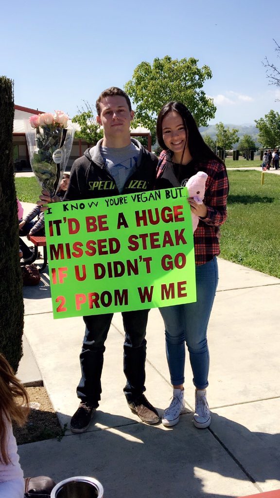 gonefortheweek's tweet photo. @Johnathon_Dzek ask to @cam_gillis was meaty 😜😔👅👅👅😔 https://t.co/1i5brsBxy8