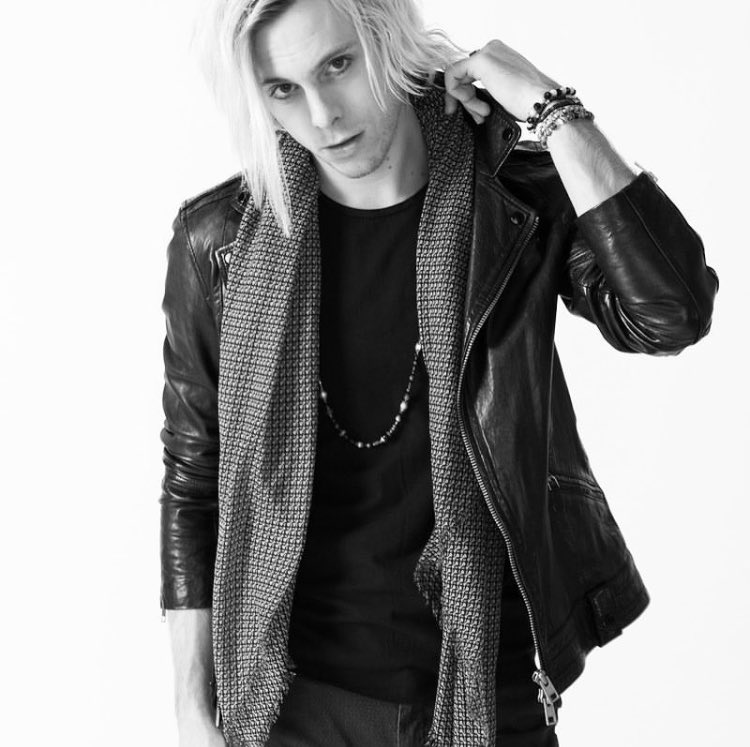 R5_Relatable's tweet photo. Me https://t.co/BVVsrHlyAO